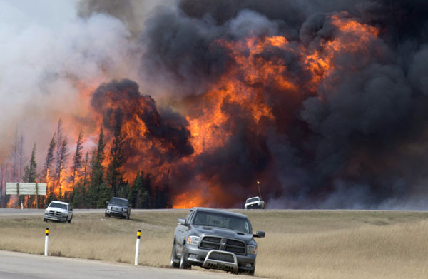 캐나다 초대형 산불 “수개월 지속될 듯”