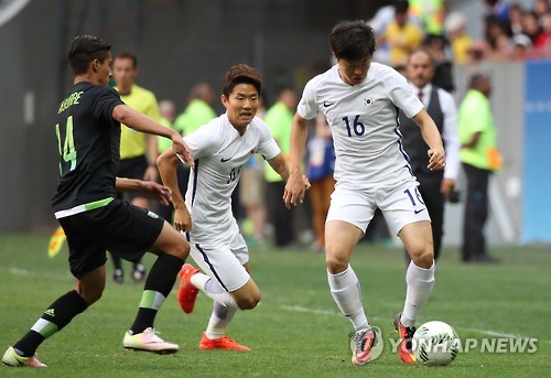 한국 축구, 멕시코와 0-0 전반 종료…후반 진행중