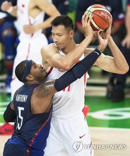 중국 농구선수 이젠롄, NBA 레이커스와 계약