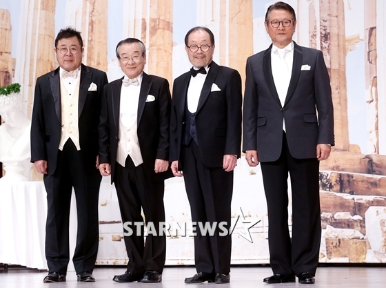 ‘꽃할배’ 이순재·신구, 박근형 ‘그랜드파더’ VIP 시사회 참석