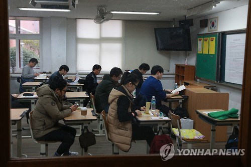 한국 사법시험 역사 속으로 사라지나…논란 여전히 ‘진행형’