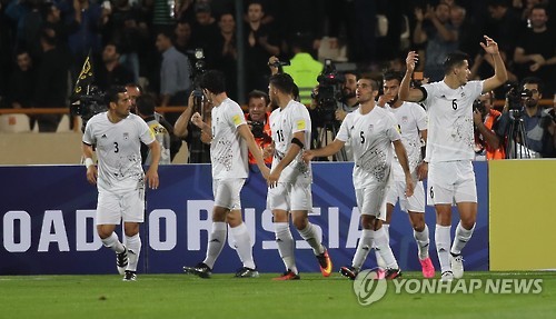 한국축구, ‘테헤란 징크스’에 또 덜미…이란에 0-1패