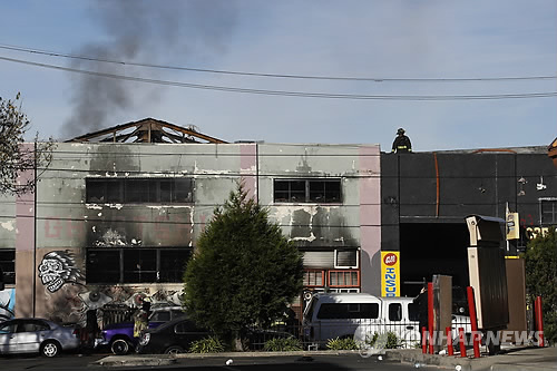 ‘예고된 인재’…오클랜드 화재 희생자 33명으로 늘어