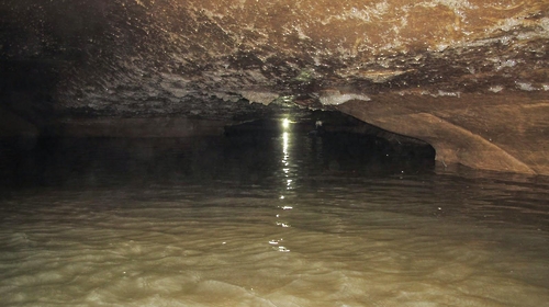 천연동굴서 탐사동호회 7명 39시간 갇혔다 가까스로 구조