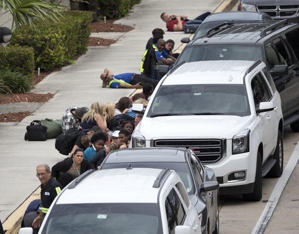 플로리다 공항 총기난사…5명 사망·8명 부상
