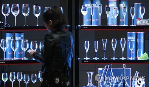 럭셔리 와인 시장, 중국 투자자 복귀에 달아오른다