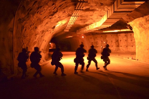 미군, 한국내서 지하갱도 적 소탕훈련…北지도부 제거 연습