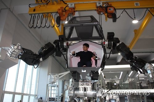 아마존 베저스 CEO “한국미래기술 덕분에 로봇 조종사”