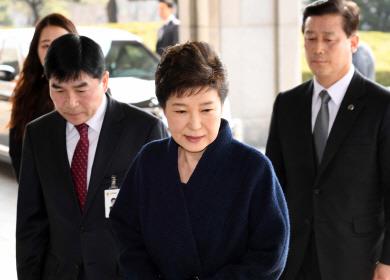박근혜 “국민께 송구스럽다…성실하게 조사에 임하겠다”