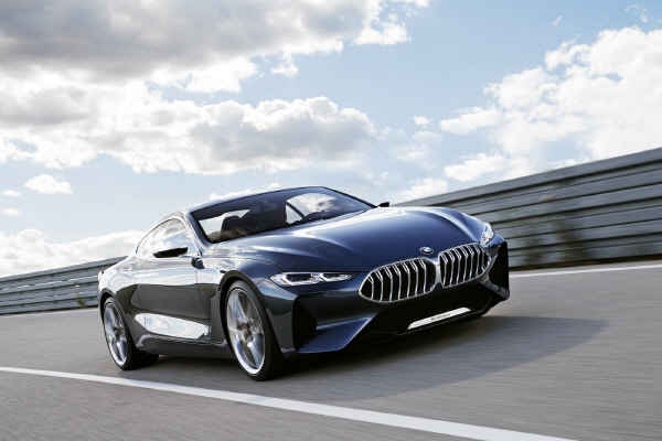 BMW의 럭서리 플래그십 ‘8시리즈’ 첫 모델인 쿱 공개