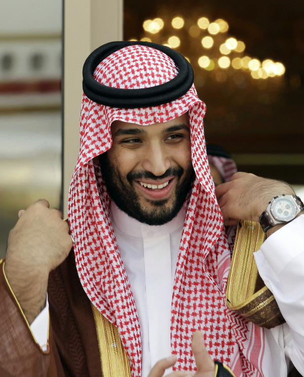 사우디 국왕, 왕위계승 1순위에 ‘실세왕자’ 친아들 전격 책봉