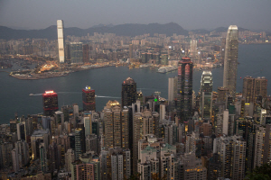 파킹랏이 66만달러… 홍콩 “집값이 미쳤어요”