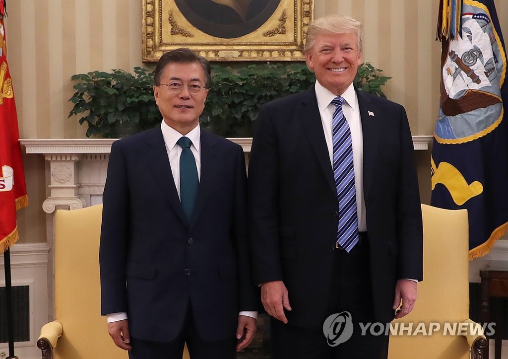 文대통령 “韓美 단계적·포괄적 접근으로 북핵 근원적해결 공감”