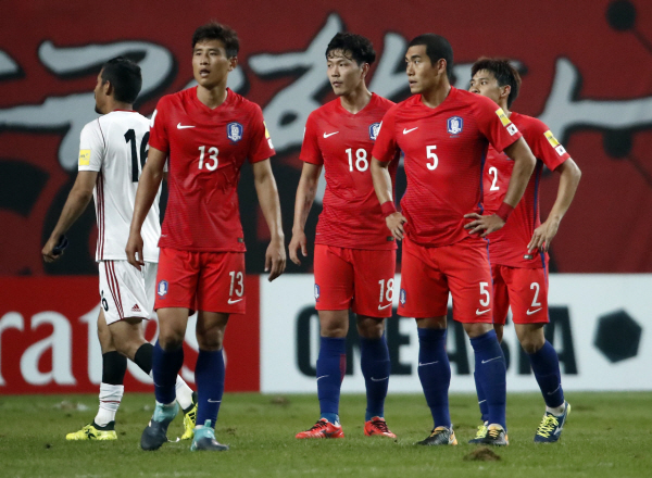 ‘풍전등화’ 한국축구
