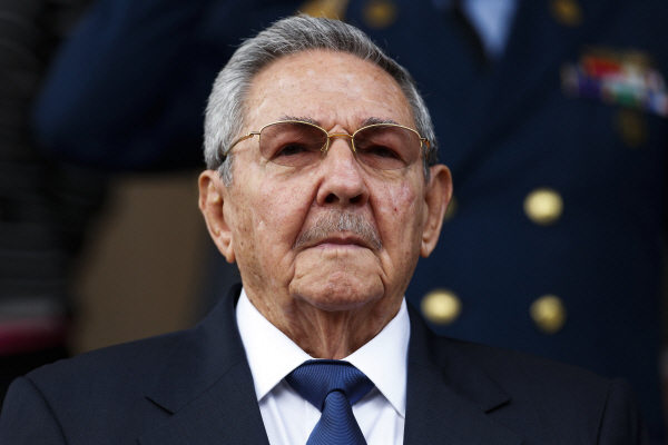 쿠바 카스트로 형제 59년 통치 저문다…내년 2월 정권 이양