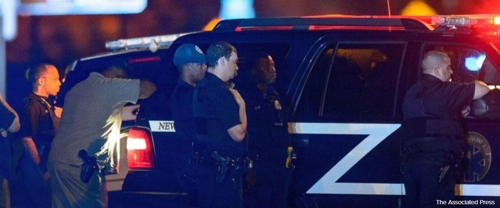 뉴올리언스서 순찰 나선 경찰관, 괴한 총격에 사망