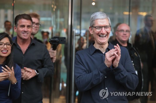 애플, 미국 시카고 번화가에 첫 신개념 매장 오픈