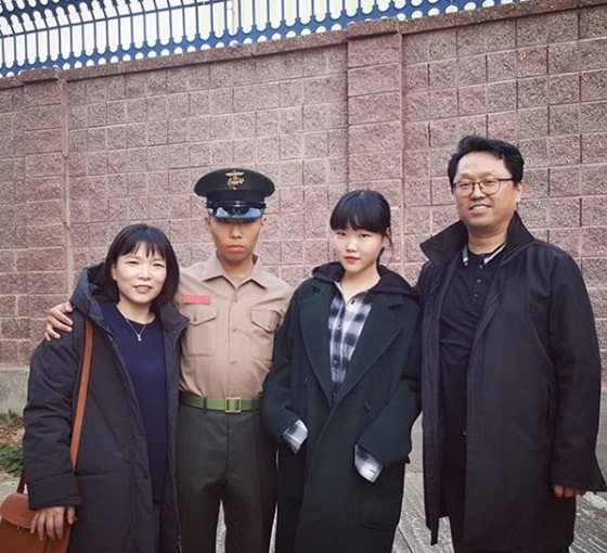 “7주만에 딴 사람” 악뮤 이수현, 해병대 이찬혁 만났다