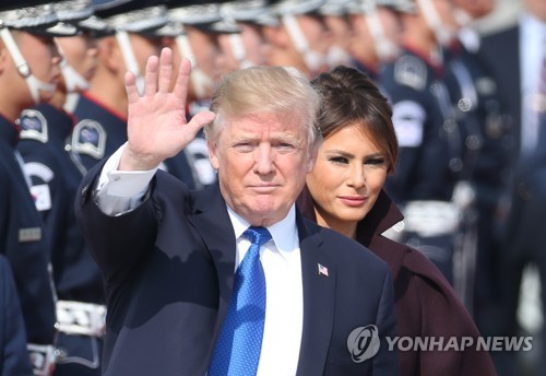 트럼프 “한국과 위대한 협력…美일자리 만들러 여기 왔다”