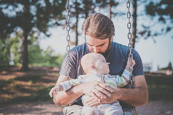 산후우울증 첫 아빠 된 남성 10명 중 1명 도 겪는다
