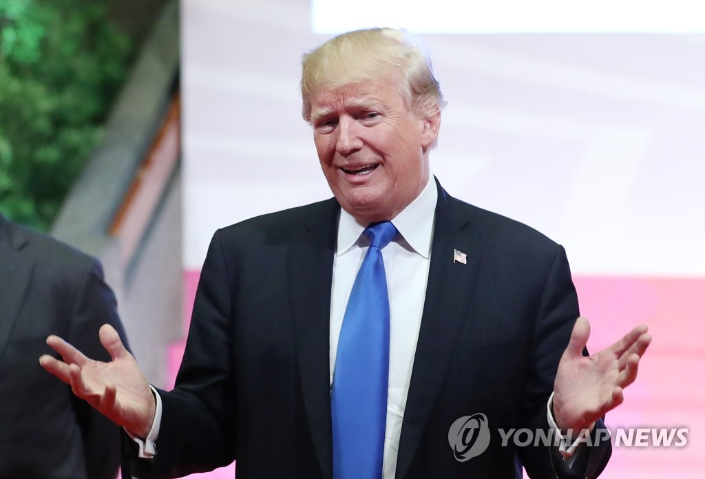 亞순방 마친 트럼프 “한국이 아주 잘해줬다…북한문제 강조”