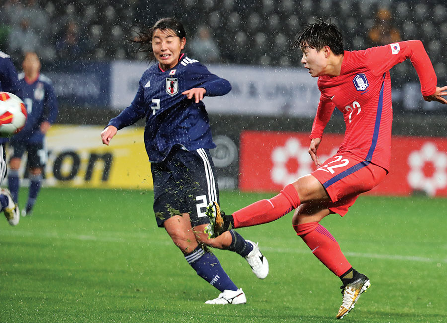 한국 여자축구, 일본에 2-3 분패