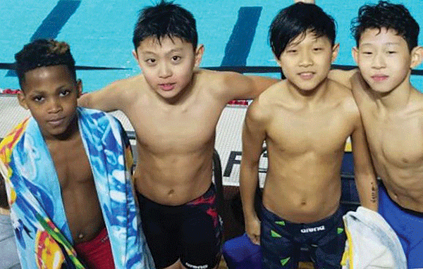 한인소속 초등교 수영팀 신기록 화제