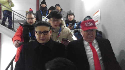 트럼프·김정은 코스프레 개회식장에 등장