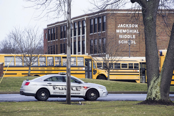 오하이오 중학교서 총격 학교 봉쇄