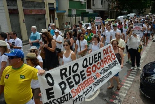 ‘SOS 리우’…브라질 리우 시민들, 치안불안 항의 거리시위
