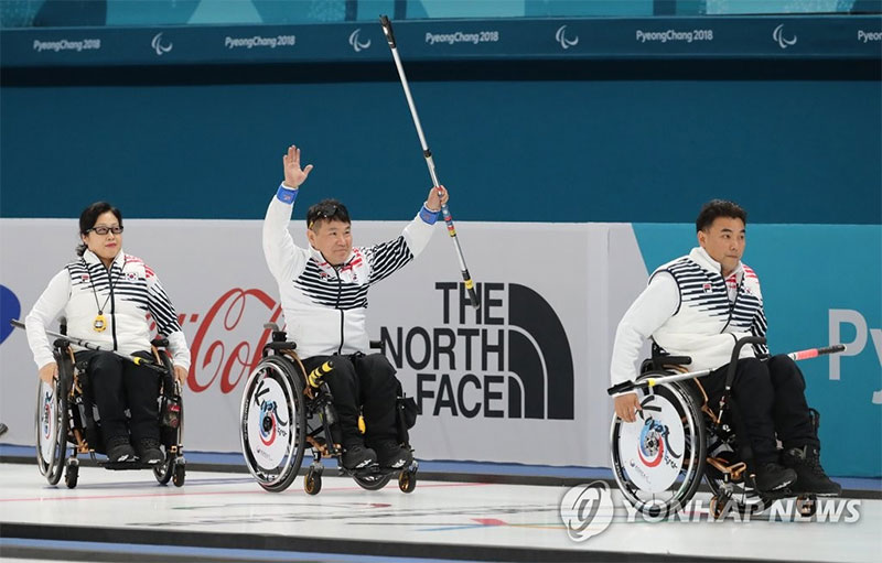 [패럴림픽] 3연승으로 자신감 얻은 휠체어컬링 “전승 가능할 수도”