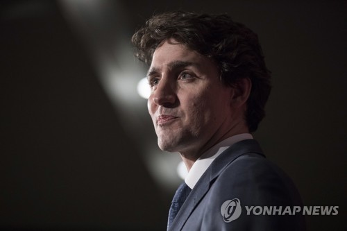 “트럼프, 무역수지 모른채 캐나다 총리에 ‘적자’라고 해”