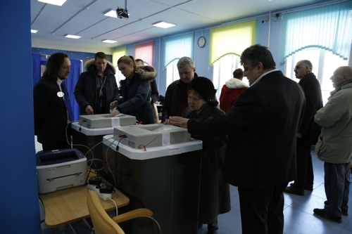 러시아 대선서 푸틴 대승 확실시…출구조사 “73% 이상 득표율”