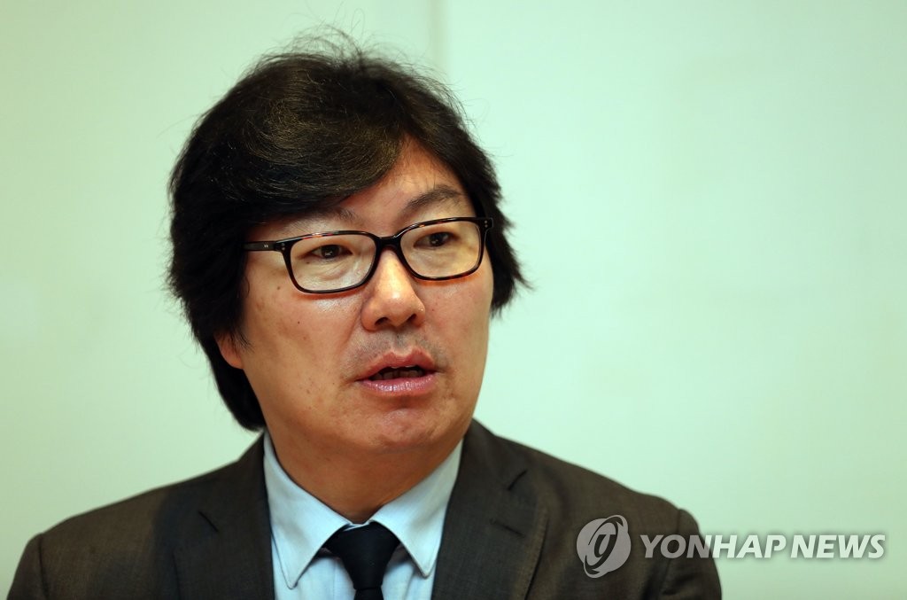 한국입양아 출신 佛 플라세 전 장관, 만취해 욕설…경찰에 체포
