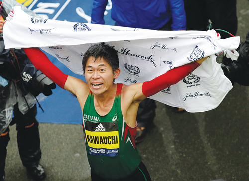 ‘일본 공무원’ 가와우치 보스턴 마라톤 우승