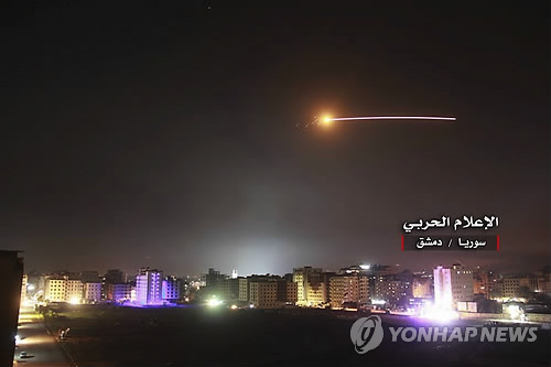이스라엘 총리, 이란 미사일 공격에 “레드라인 넘었다”