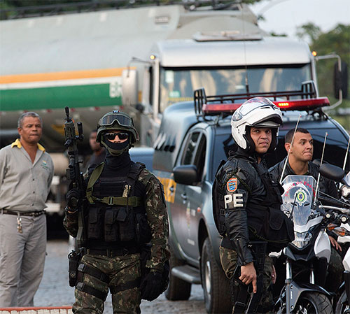 브라질 트럭운전사 파업에 군 동원