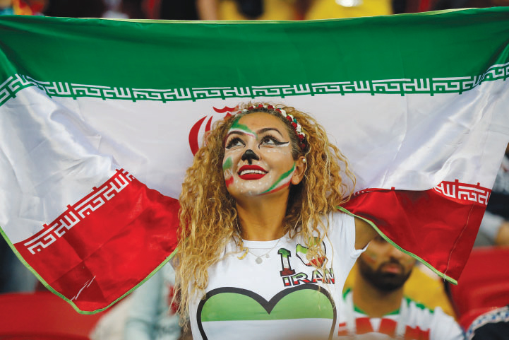 이란-스페인전 승자는 ‘이란 여성들’