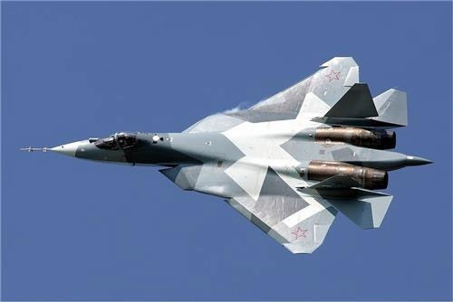 러시아 “5세대 신형 전투기 Su-57 내년 실전 배치”