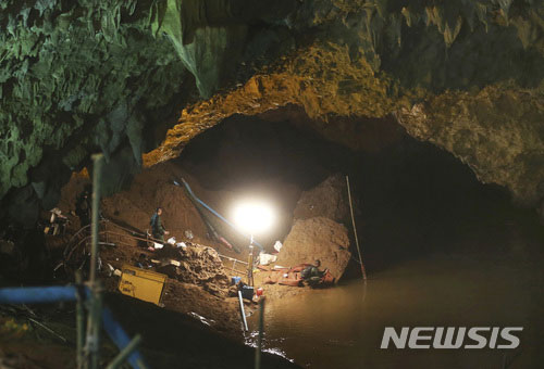 태국 동굴 실종자 수색에 美네이비실 투입…대피 후보지 접근