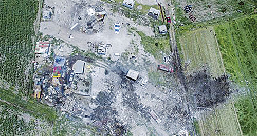 멕시코 폭죽공장  연쇄폭발 사망자  24명으로 늘어