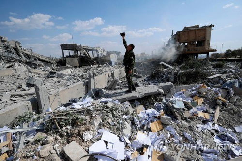 “시리아 ‘화학무기연구소장’ 폭탄공격에 암살…이스라엘 의심”