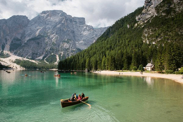 푸른 초원·아름다운 호수… 지상낙원 따로없네 ‘이탈리아 돌로미티（Dolomites）’
