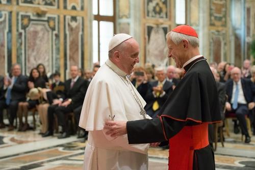교황, 성 학대 은폐 의혹받는 미국 워싱턴대주교 사퇴 수락