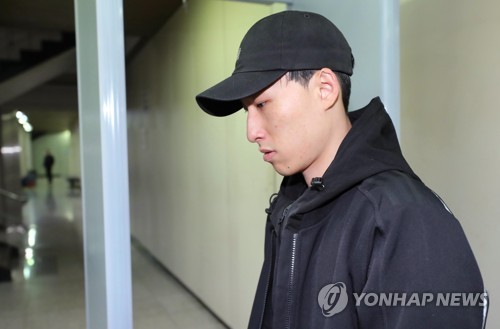 ‘성적 모욕 가사’ 블랙넛, 징역 1년·집행유예 2년 구형