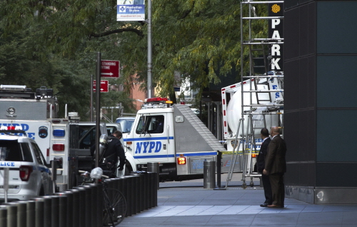 오바마·클린턴·뉴욕CNN에  작게  우송된 폭발물 소포 적발