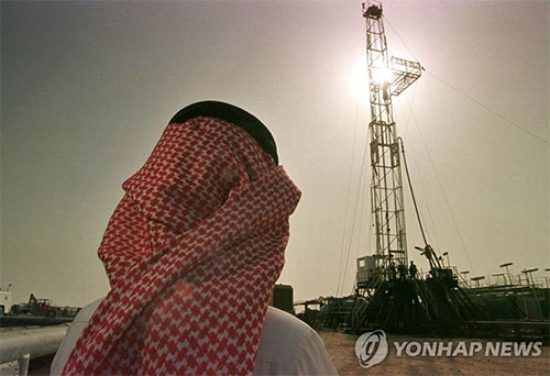 사우디, 유가 떠받치려 미국에 원유수출 축소… “美와 갈등 심화”