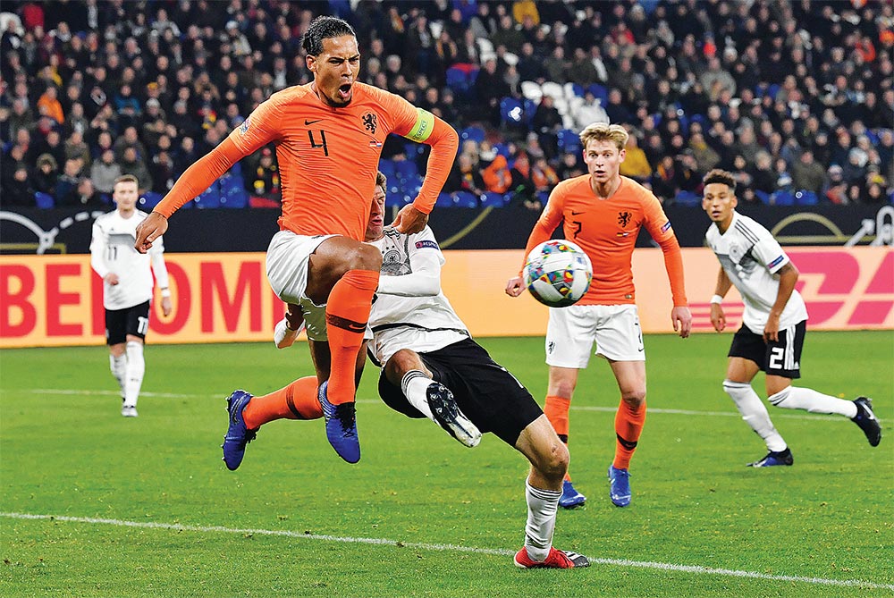 네덜란드, 경기 막판 5분간 2골로 독일과 2-2