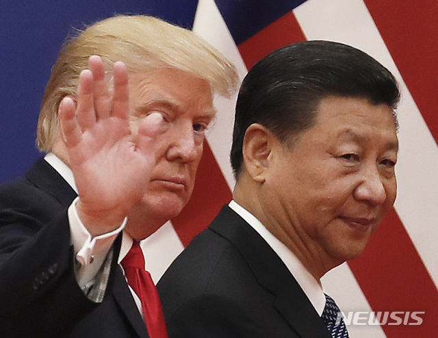 트럼프, “새 협상 안되면 對중국 관세 인상 예정대로”…재차 압박