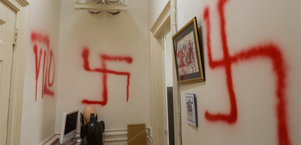 컬럼비아대 유대인 교수 사무실에 나치 문양 발견